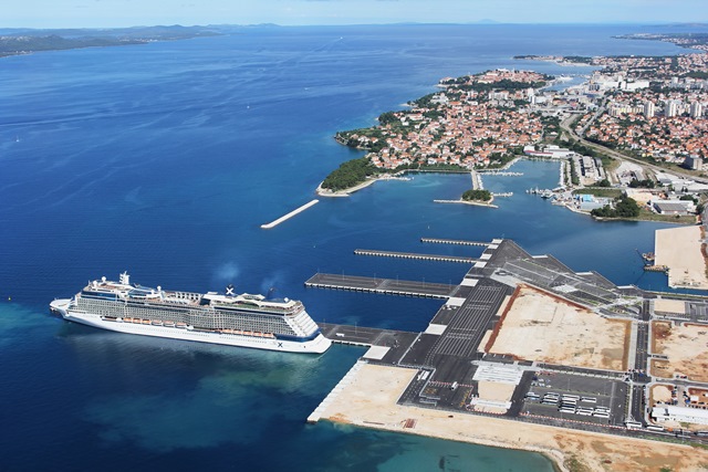 2014. 07. 11. - Pristajanje cruisera u novu luka Gazenica